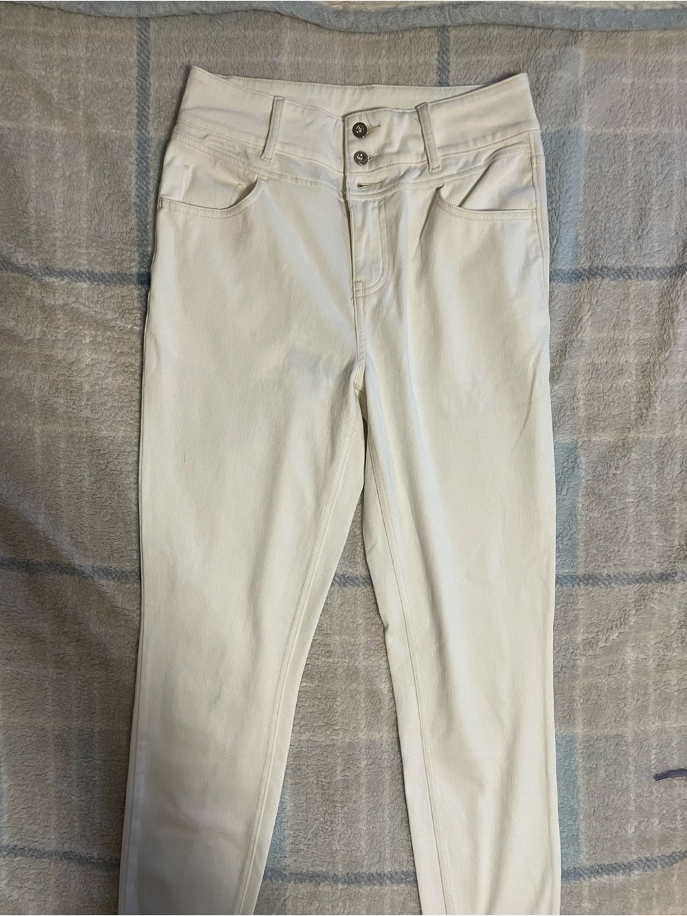 HALARA Off-White High-Rise Skinny Jeans